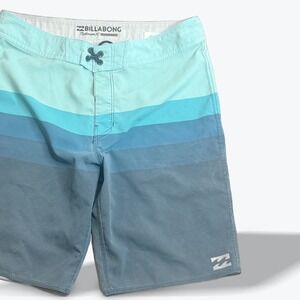 Billabong Platinum X Momentum Mens 32 Blue Gradient Board Shorts